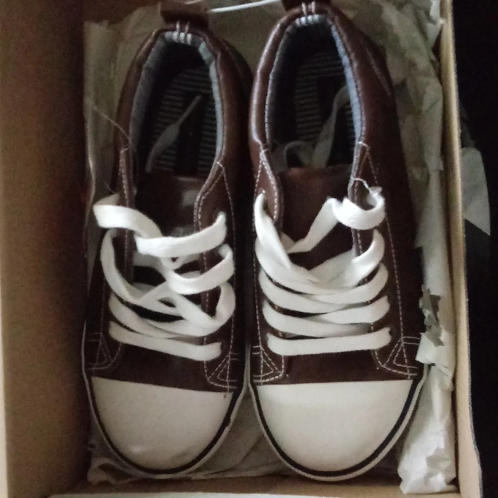 NWT Hilfiger flat - Picture 1 of 7